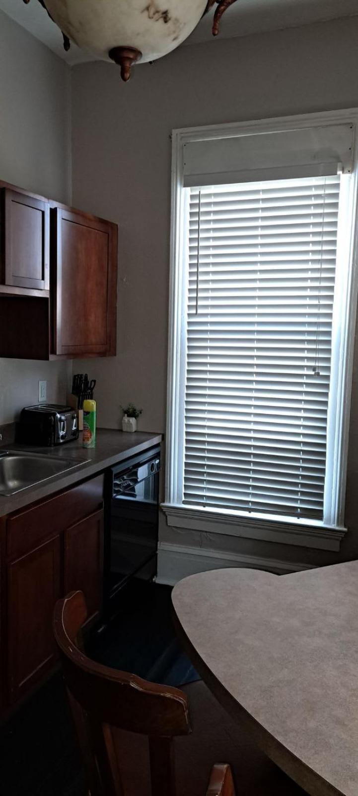 Beautiful Downstairs 1Bed 1Bth Charmer- Pet Friendly مدينة ميتشيغان المظهر الخارجي الصورة